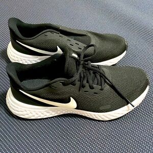Nike Revolution running shoes